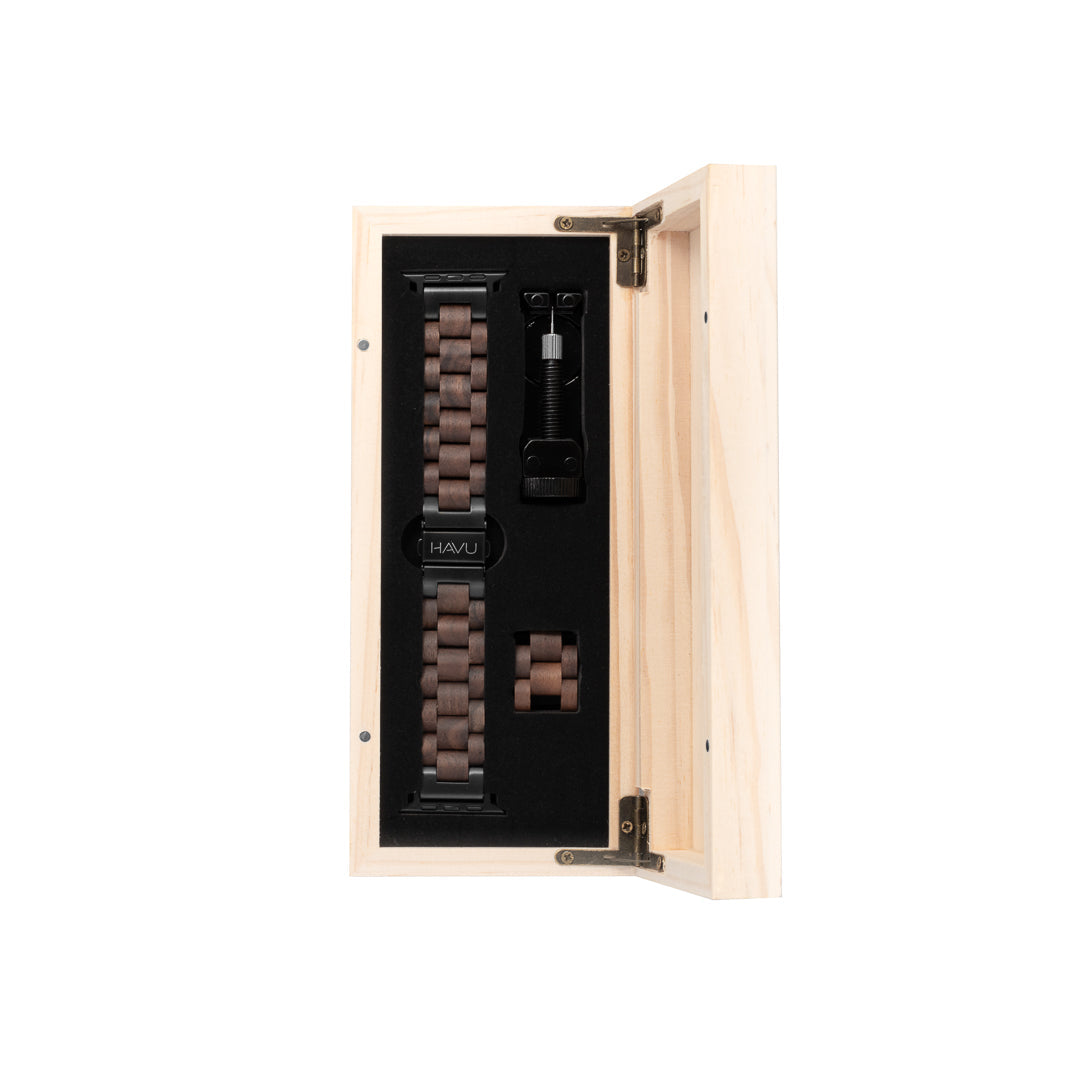 "Apple_watch_puinenranneke_havu_pähkinäpuuta_laatikossa"